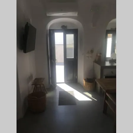 Santorini Folia Cave House With Jacuzzi Villa Pýrgos