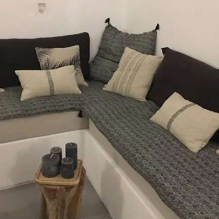 Santorini Folia Cave House With Jacuzzi Villa Pýrgos
