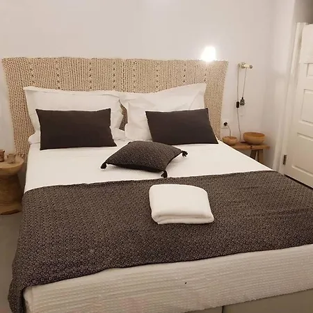 Santorini Folia Cave House With Jacuzzi * Pýrgos